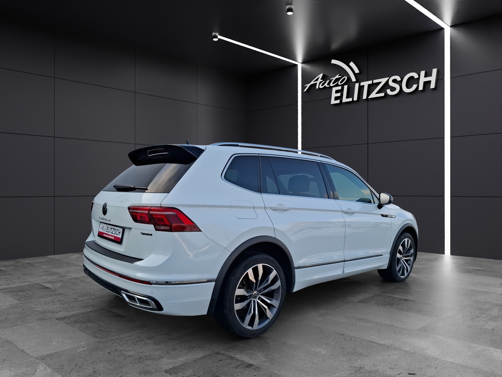 Fahrzeugabbildung Volkswagen Tiguan Allspace TSI R-Line DSG 4M Matrix Navi AID Pano ACC RFK SH 20