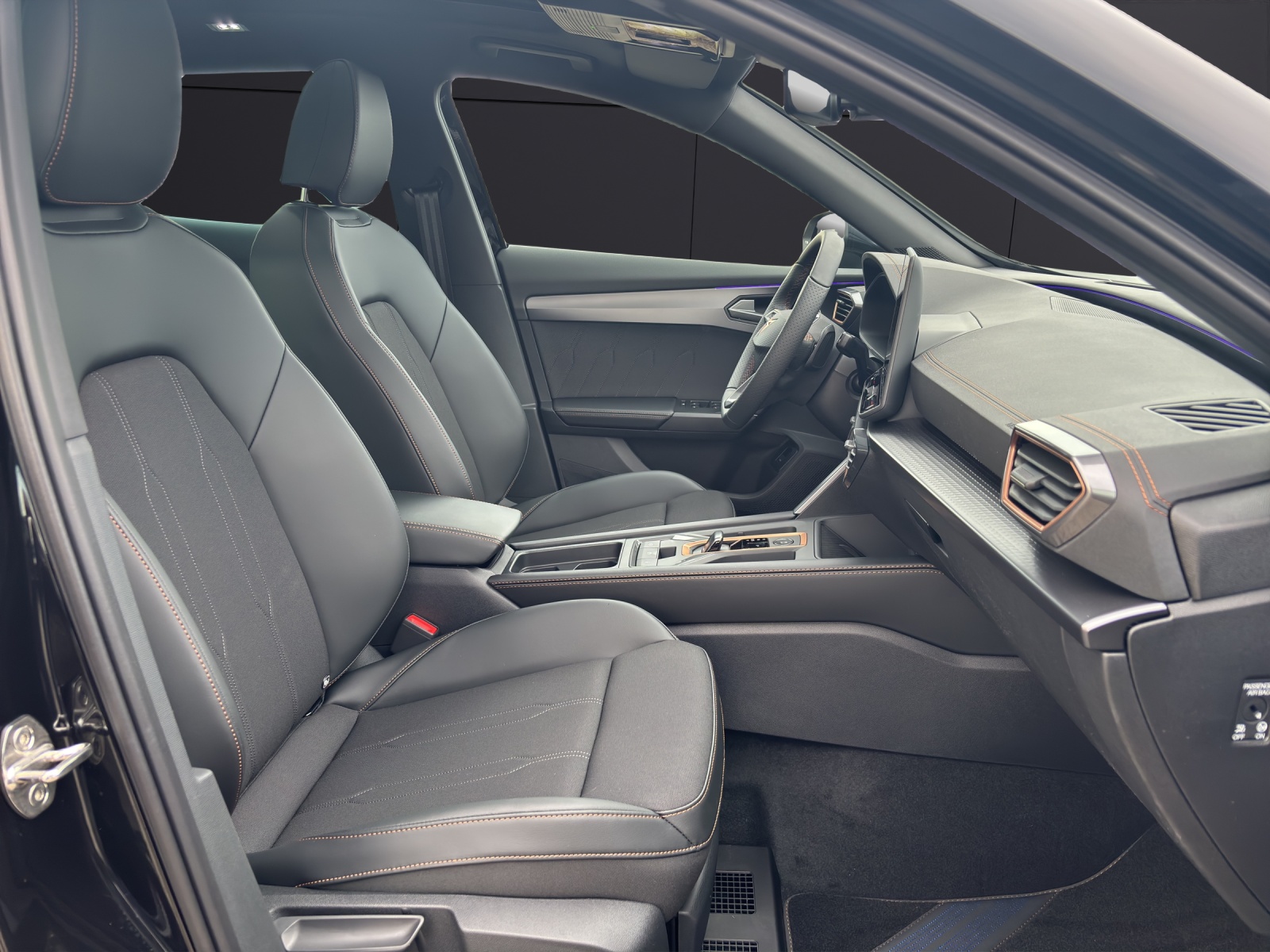 Fahrzeugabbildung CUPRA Formentor 2.0 TSI 4Drive DSG AHZ PANORAMADACH MATRIX
