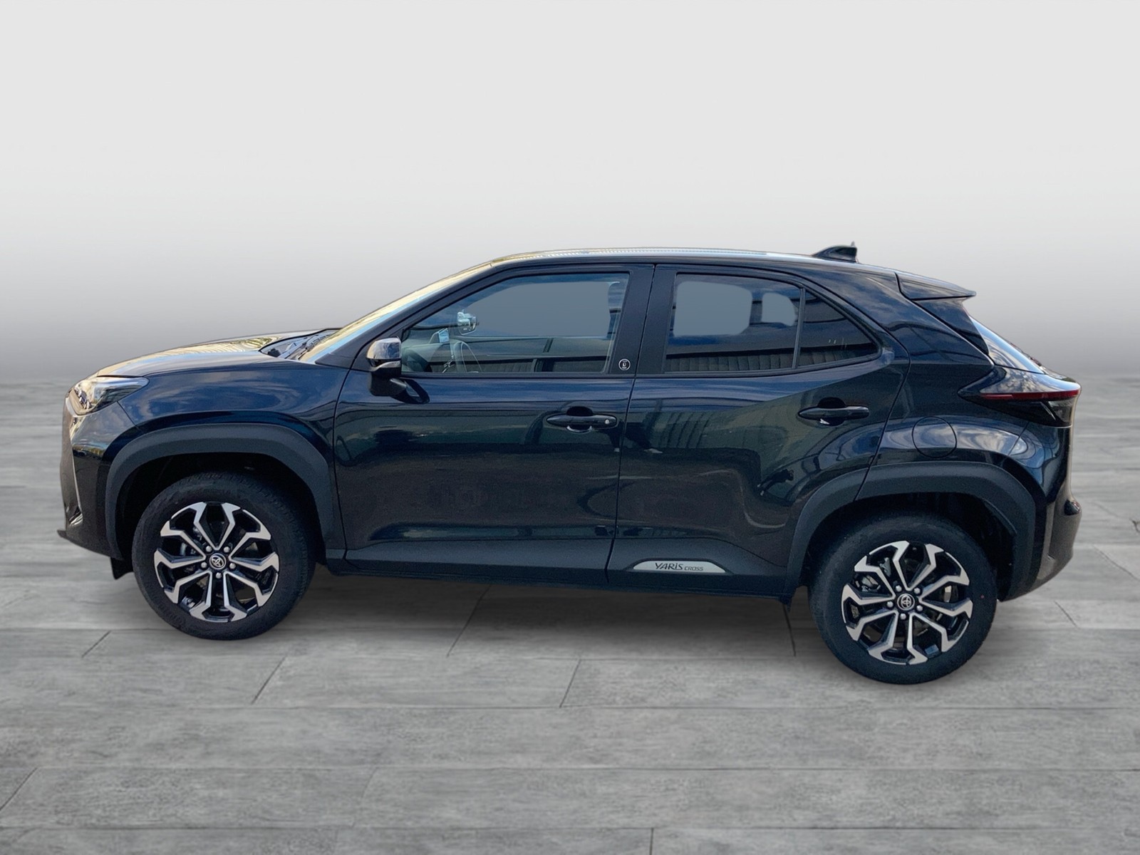 Fahrzeugabbildung Toyota Yaris Cross eTSI Team Dtl. LED ACC RFK Behindertenumbau SH App-Connect