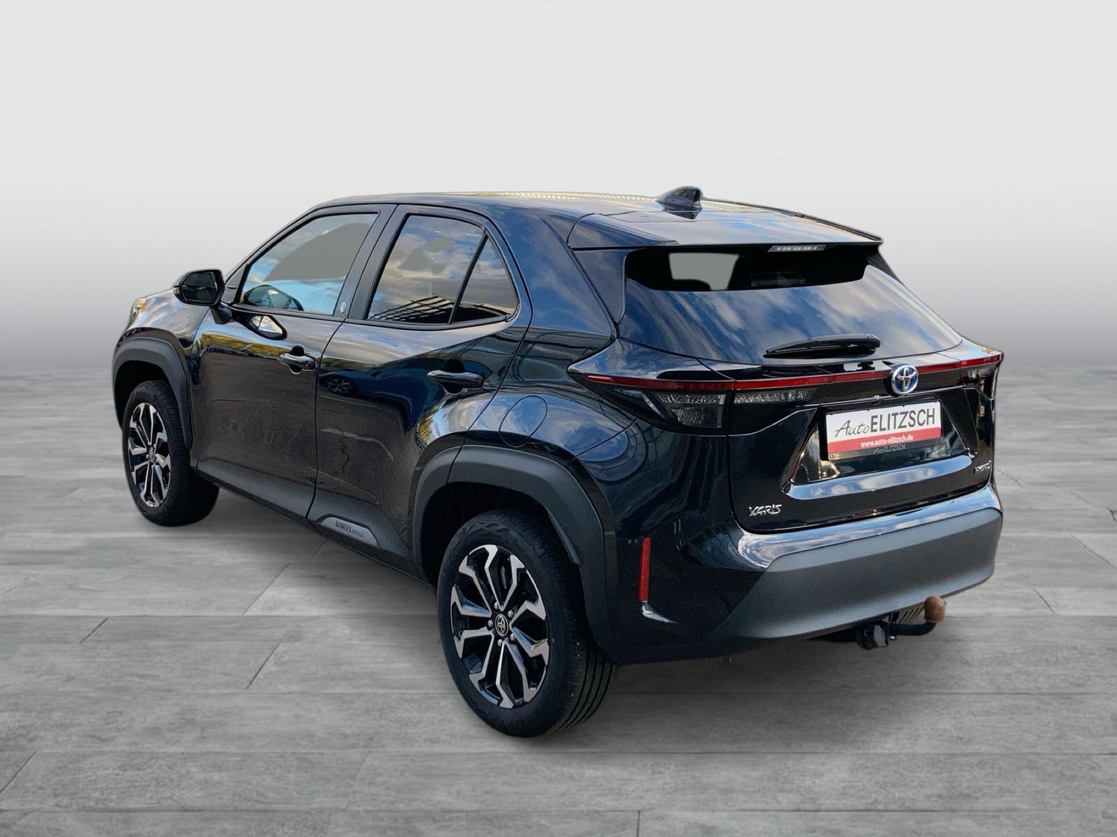 Fahrzeugabbildung Toyota Yaris Cross eTSI Team Dtl. LED ACC RFK Behindertenumbau SH App-Connect