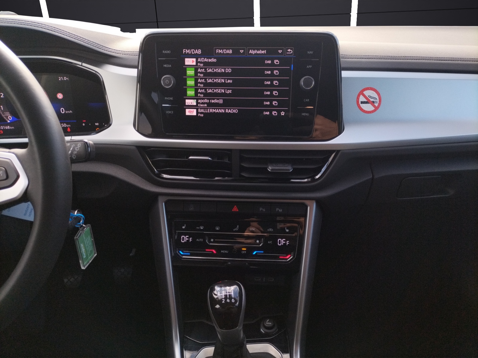 Fahrzeugabbildung Volkswagen T-Roc TSI Life LED Navi AID Park-Assist SH LM