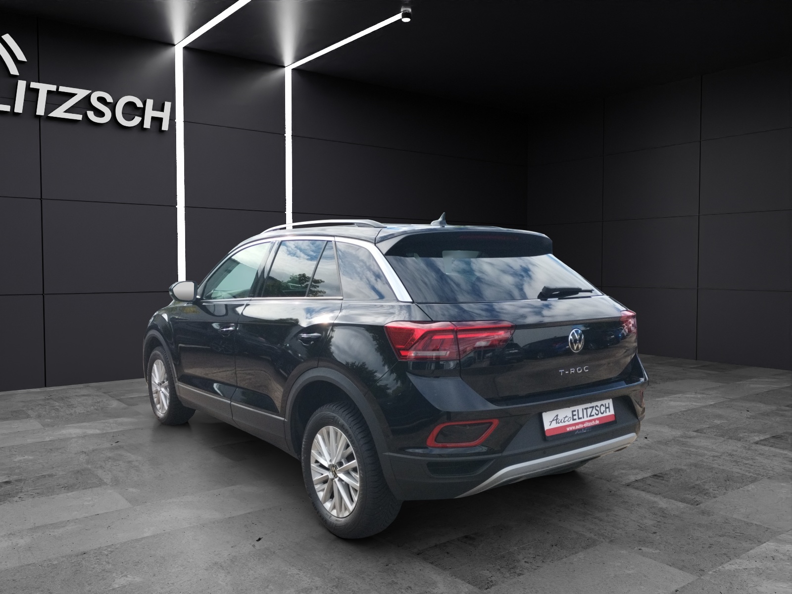 Fahrzeugabbildung Volkswagen T-Roc TSI Life LED Navi AID Park-Assist SH LM