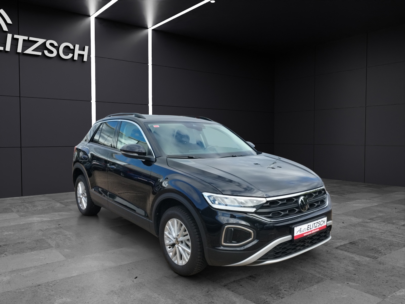 Fahrzeugabbildung Volkswagen T-Roc TSI Life LED Navi AID Park-Assist SH LM
