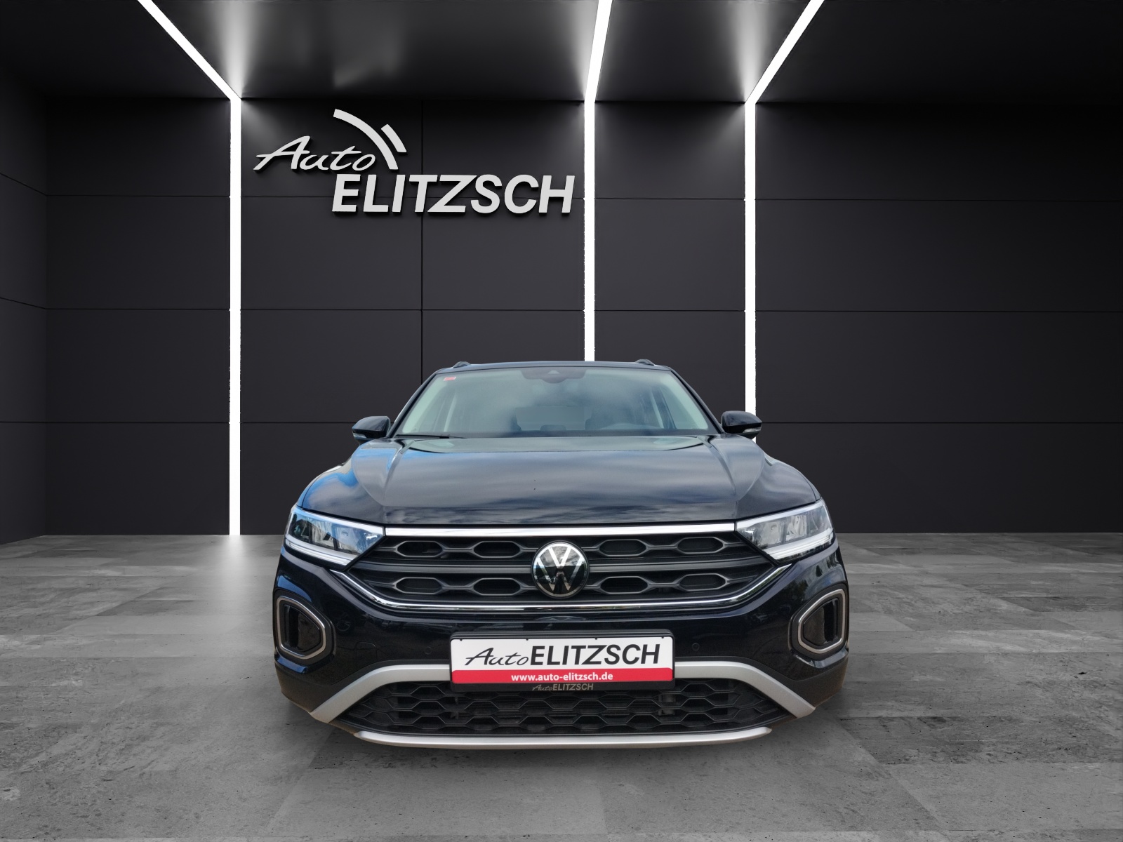 Fahrzeugabbildung Volkswagen T-Roc TSI Life LED Navi AID Park-Assist SH LM