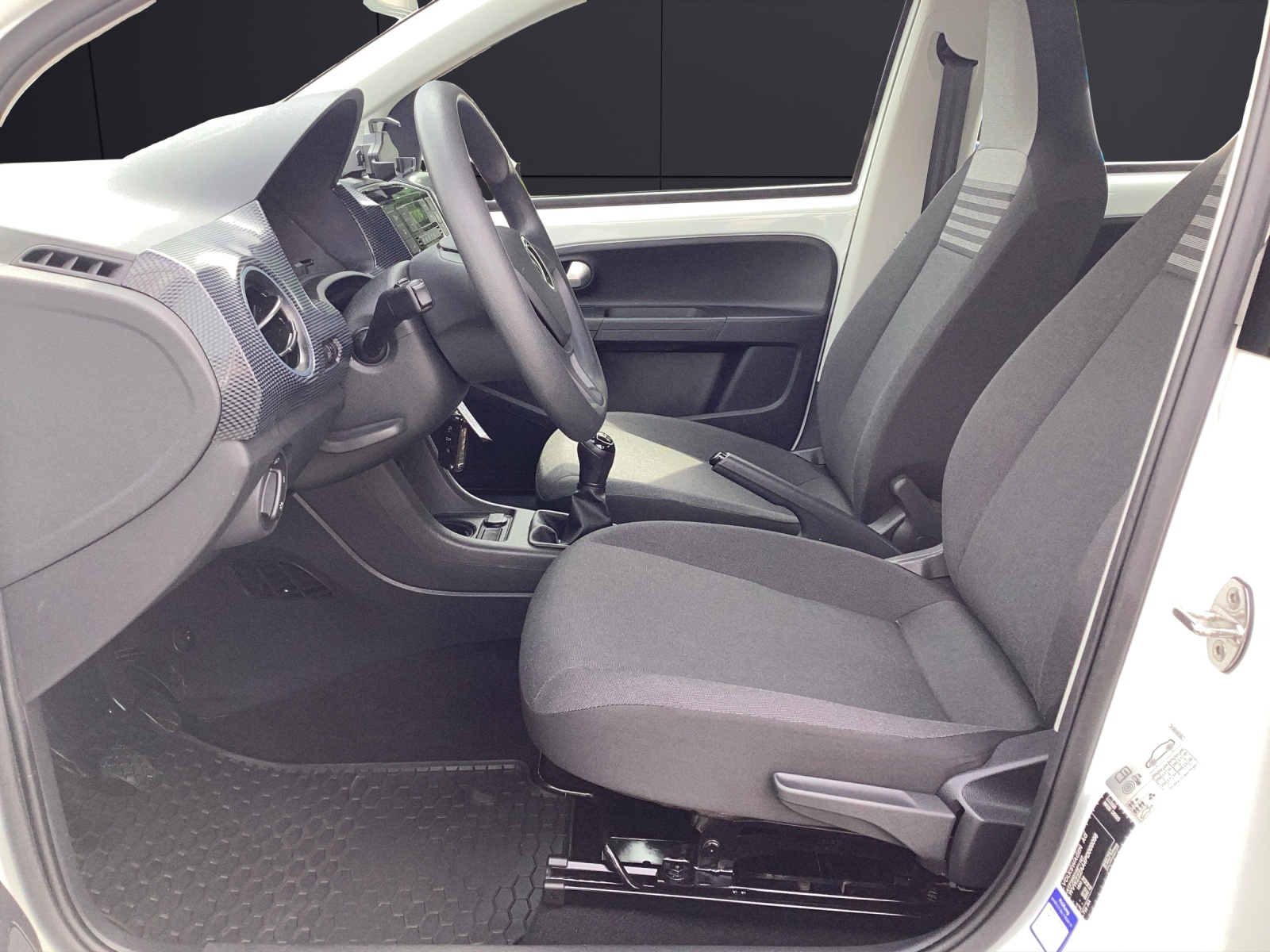 Fahrzeugabbildung Volkswagen up! 1.0 move-up Climatronic RFK DAB SH