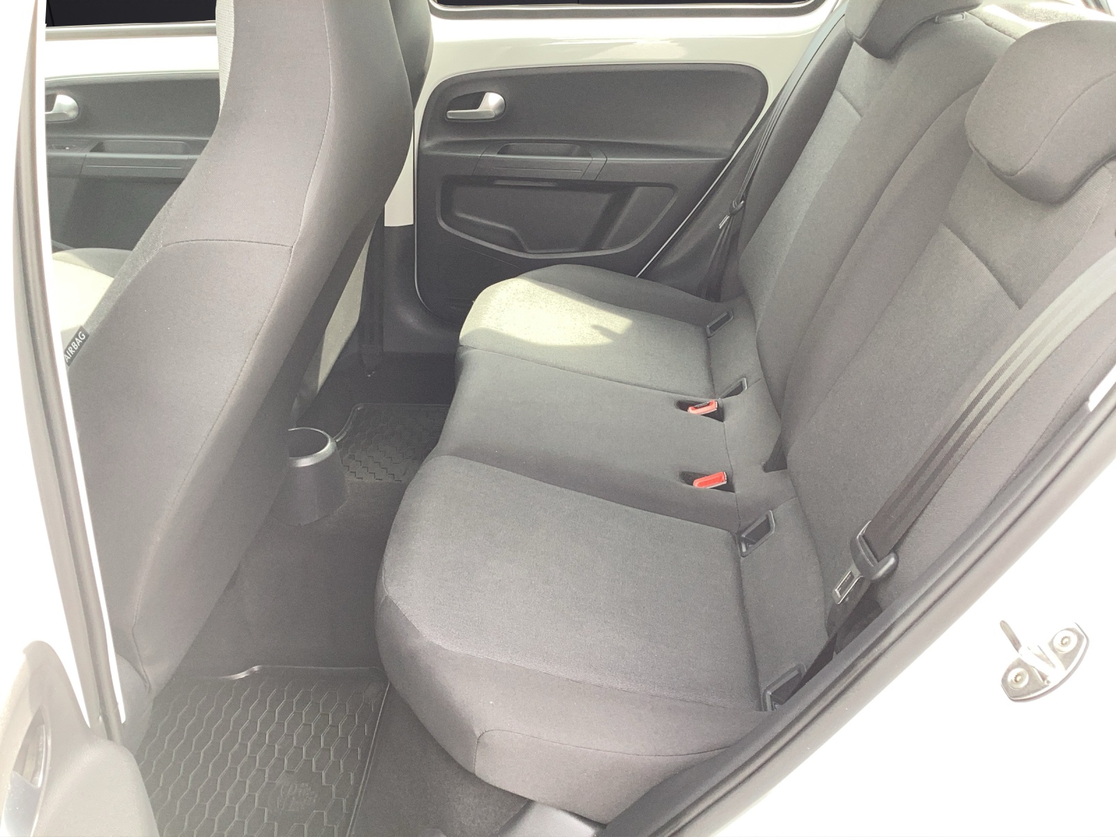 Fahrzeugabbildung Volkswagen up! 1.0 move-up Climatronic RFK DAB SH