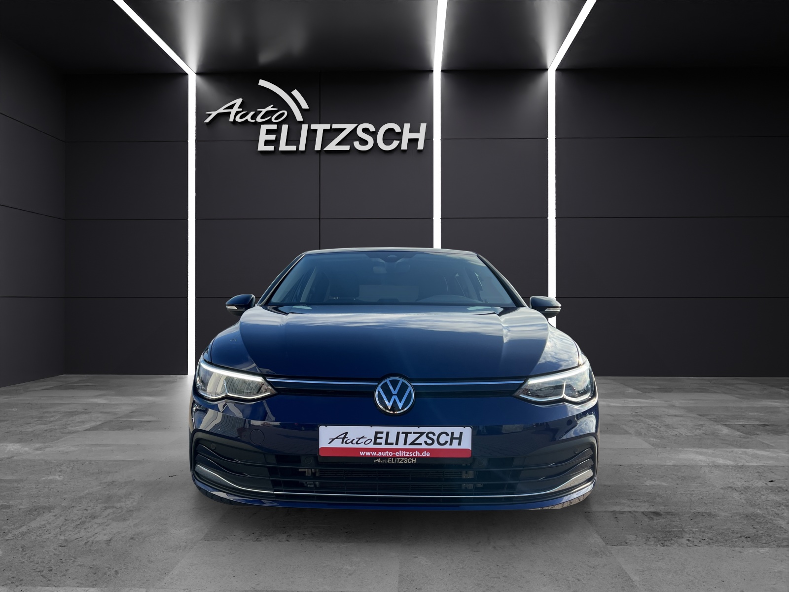 Fahrzeugabbildung Volkswagen Golf VIII TDI Life DSG AHK ACC Kamera LED AID NAVI