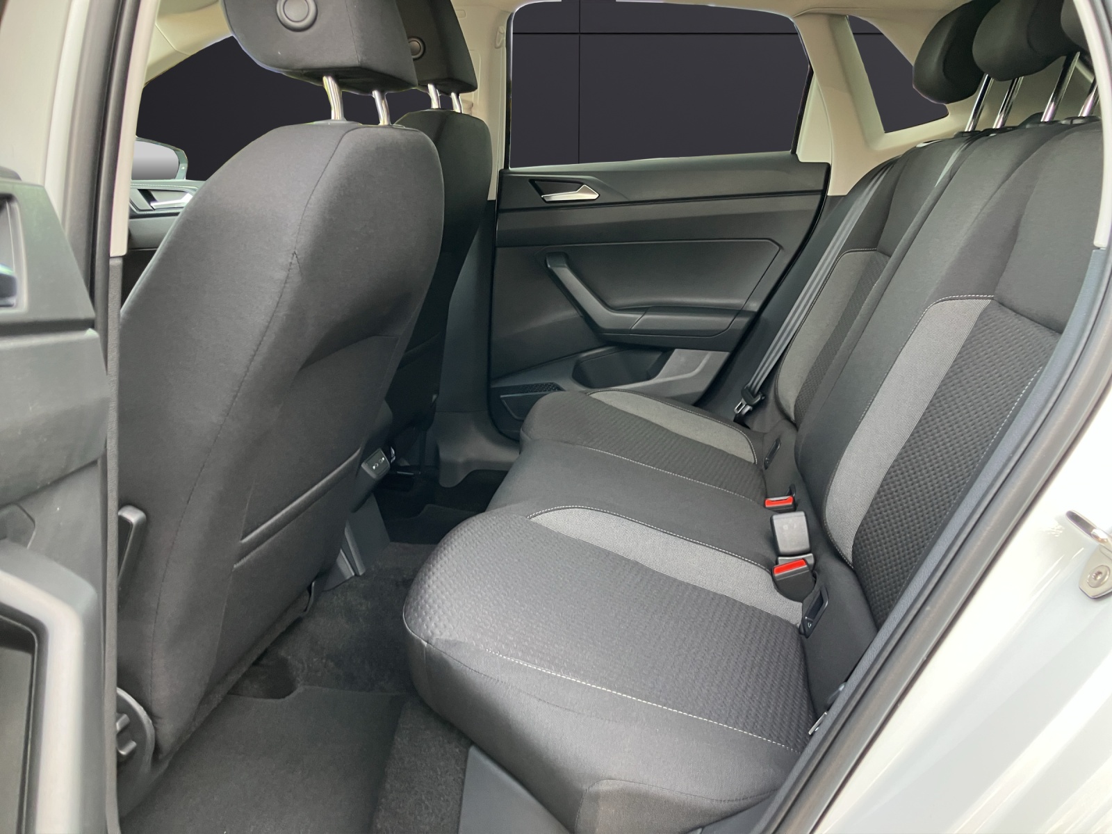 Fahrzeugabbildung Volkswagen Polo Life LED DAB+ ACC