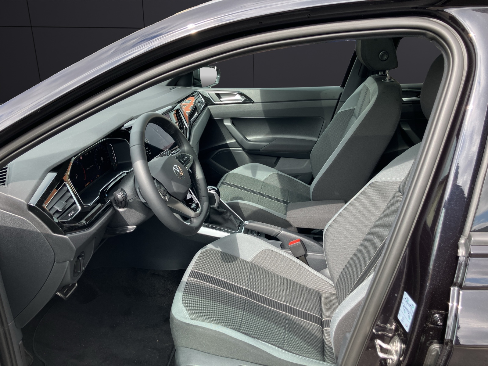 Fahrzeugabbildung Volkswagen Polo Style IQ.LIGHT NAVI DAB ACC