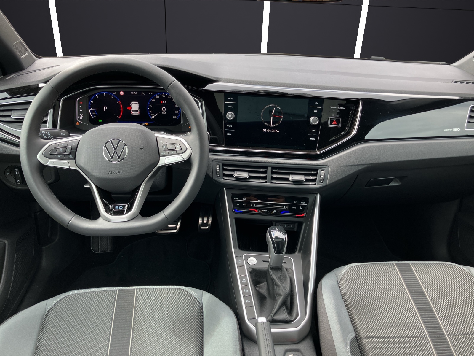 Fahrzeugabbildung Volkswagen Polo Style IQ.LIGHT NAVI DAB ACC