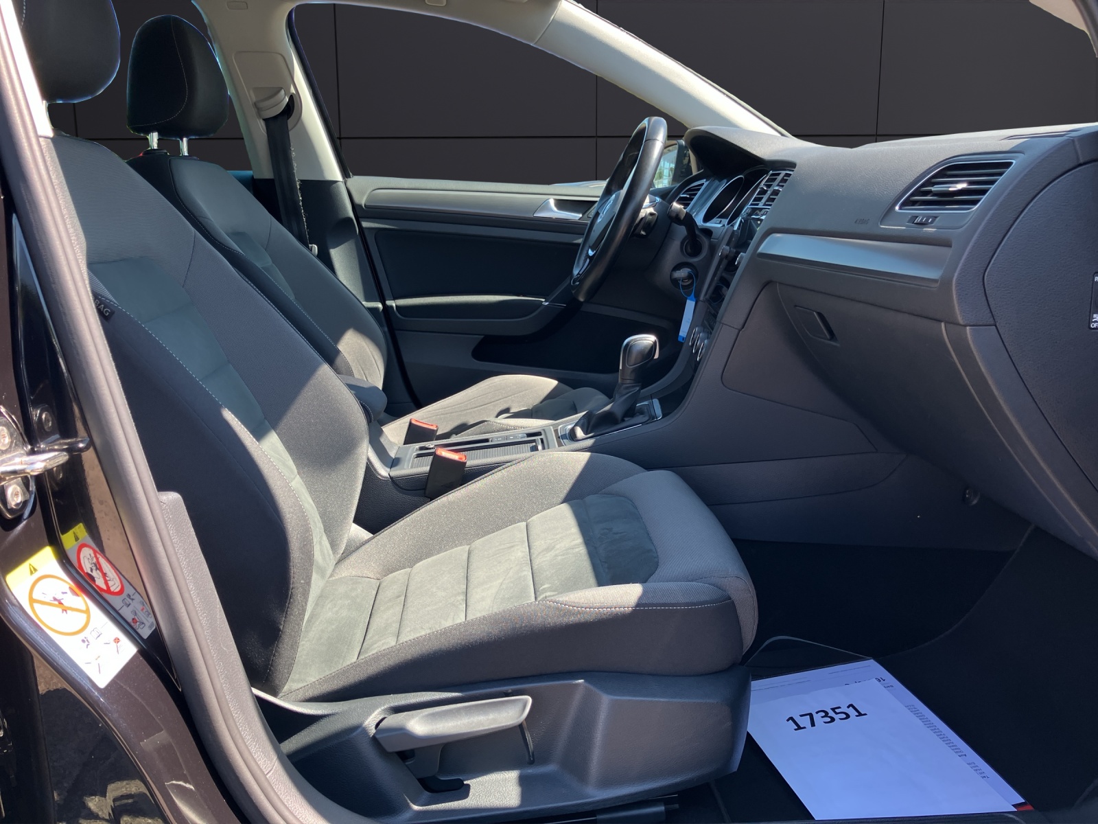 Fahrzeugabbildung Volkswagen Golf VII Variant Comfortline R-Line TDI DSG ACC SHZ RearView Navi Klima