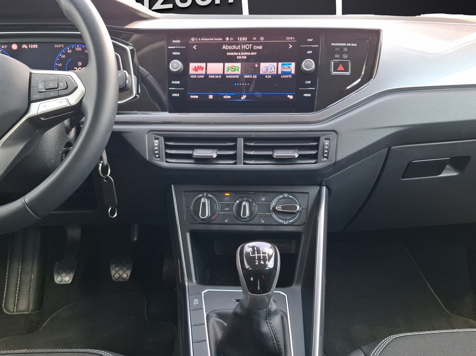 Fahrzeugabbildung Volkswagen Taigo TSI Style Matrix Navi AID ACC PDC SH 17