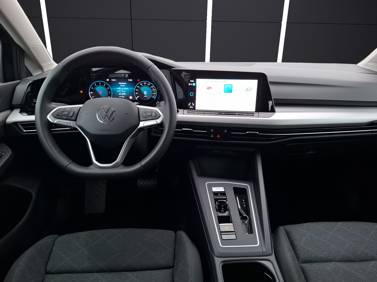 Fahrzeugabbildung Volkswagen Golf VIII Variant eTSI Life DSG LEDplus Navi AID ACC PDC SH