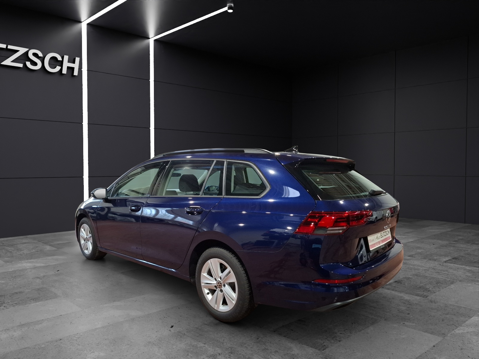 Fahrzeugabbildung Volkswagen Golf VIII Variant eTSI Life DSG LEDplus Navi AID ACC PDC SH