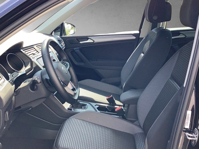 Fahrzeugabbildung Volkswagen Tiguan TDI Active DSG LED Navi ACC AHK SHZ