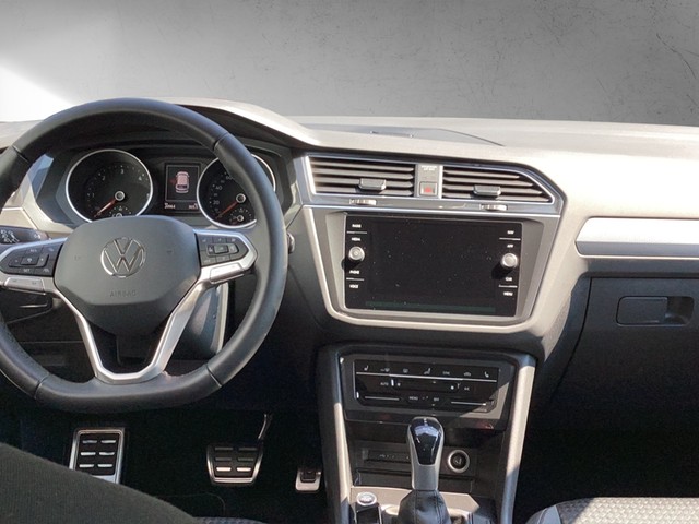 Fahrzeugabbildung Volkswagen Tiguan TDI Active DSG LED Navi ACC AHK SHZ