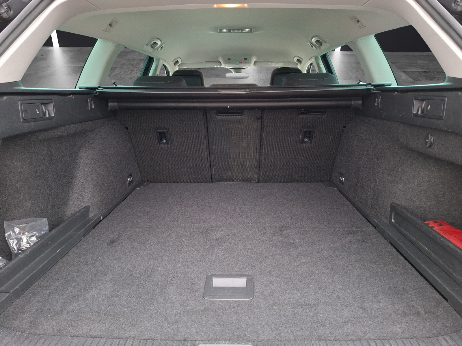 Fahrzeugabbildung Volkswagen Passat Variant TDI Business DSG Matrix Navi ACC 360° SH