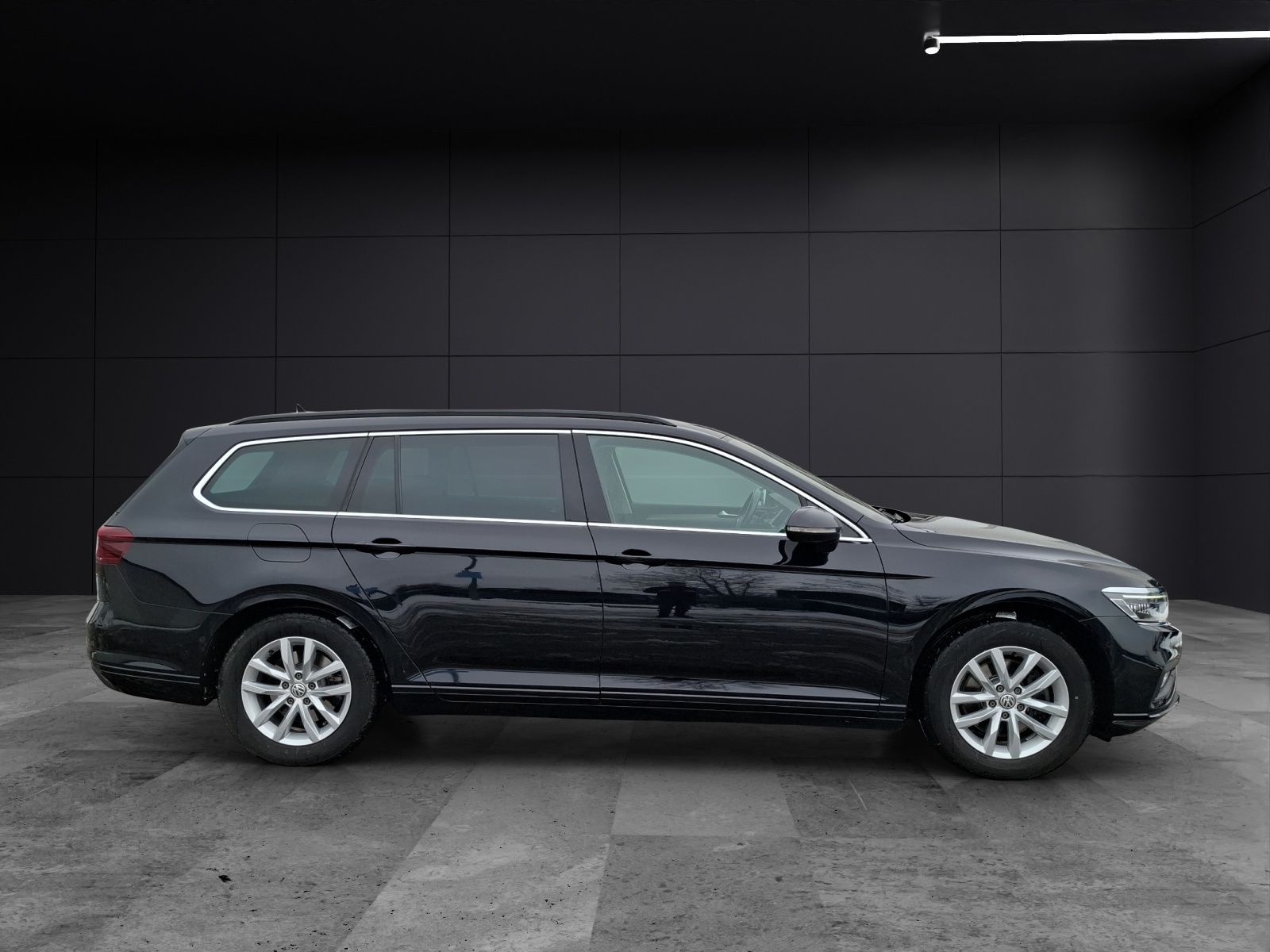 Fahrzeugabbildung Volkswagen Passat Variant TDI Business DSG Matrix Navi ACC 360° SH