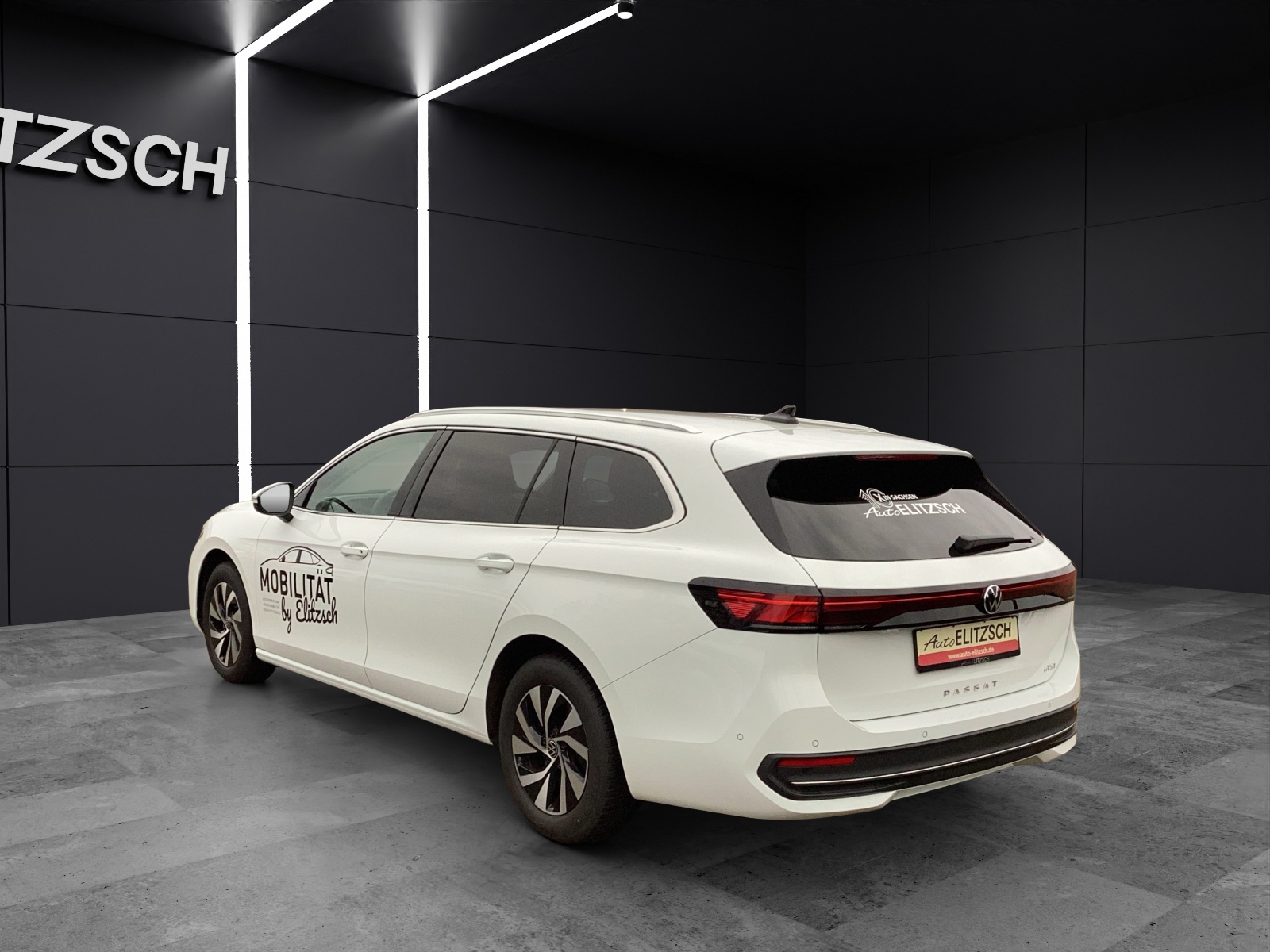 Fahrzeugabbildung Volkswagen Passat eTSI Business DSG LED Navi HUD AID ACC PDC SH LM