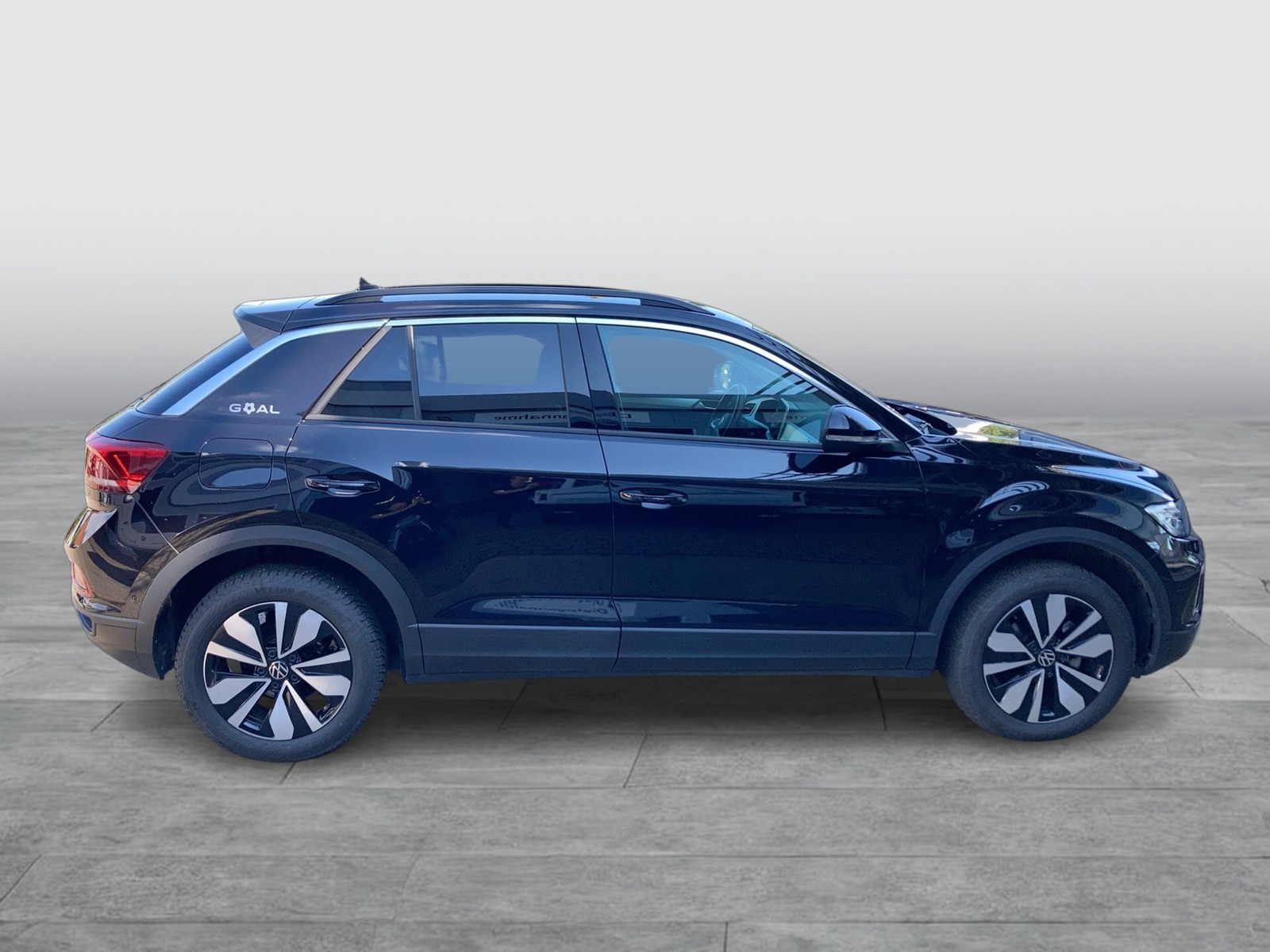 Fahrzeugabbildung Volkswagen T-Roc TSI Goal DSG LEDplus Navi AID ACC SHZ Park-Assist