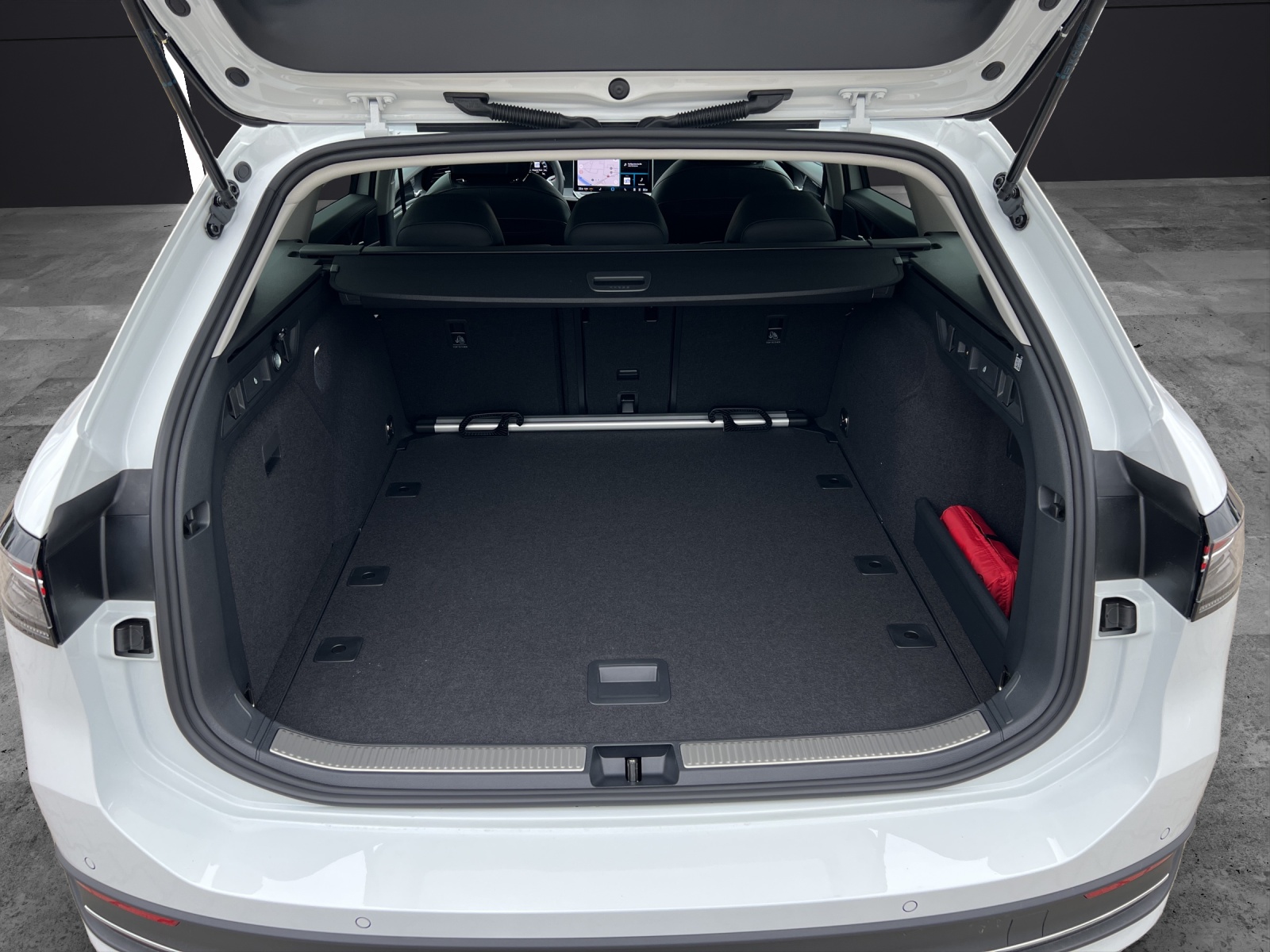 Fahrzeugabbildung Volkswagen Passat TDI Business IQ-LED DCC AHZV Business-Premium