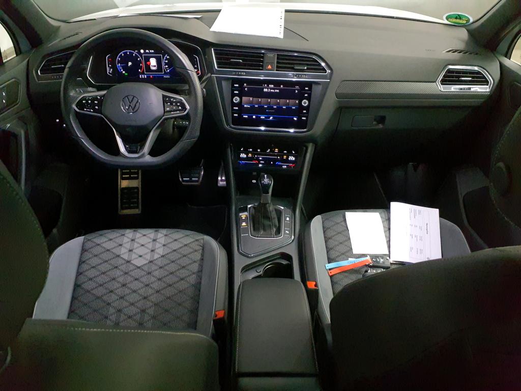 Fahrzeugabbildung Volkswagen Tiguan TSI R-Line DSG Standhzg. LED AHK Navi AID ACC RFK SH 19