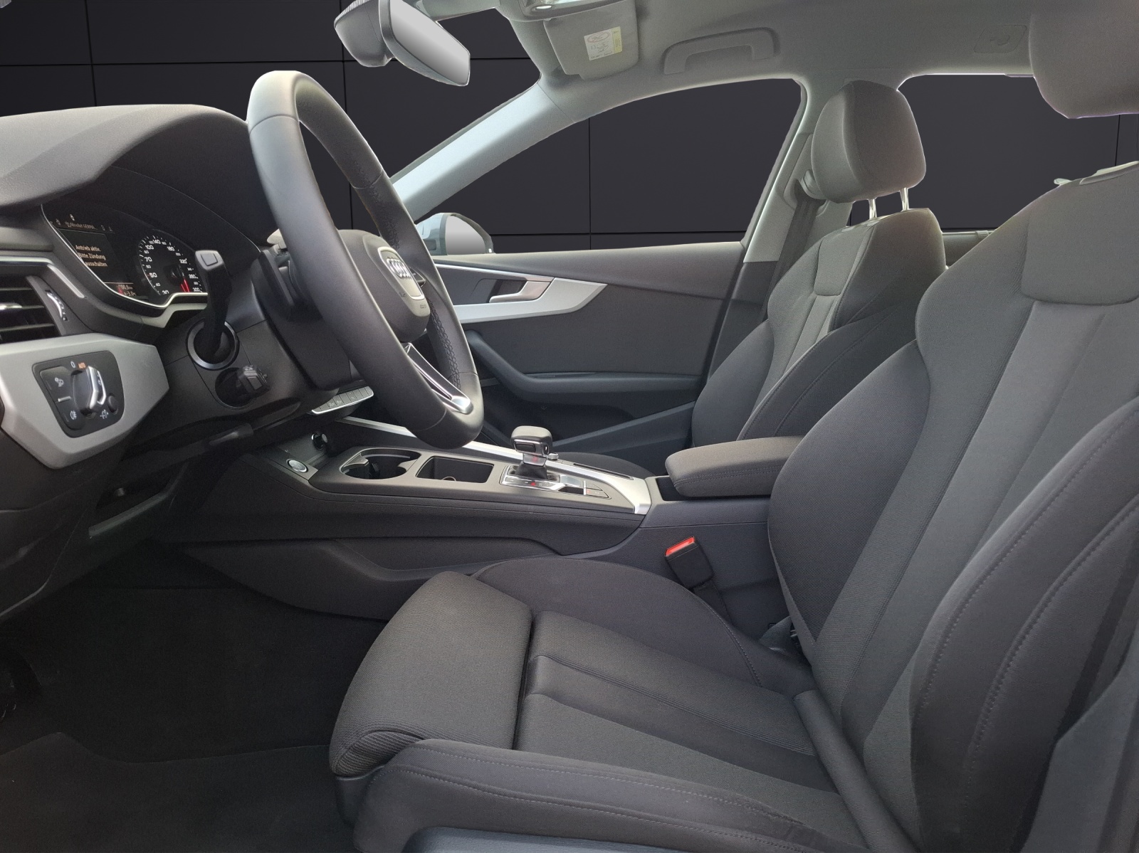 Fahrzeugabbildung Audi A4 Avant 35 TDI S-line S-tronic Matrix Navi ACC SH 18