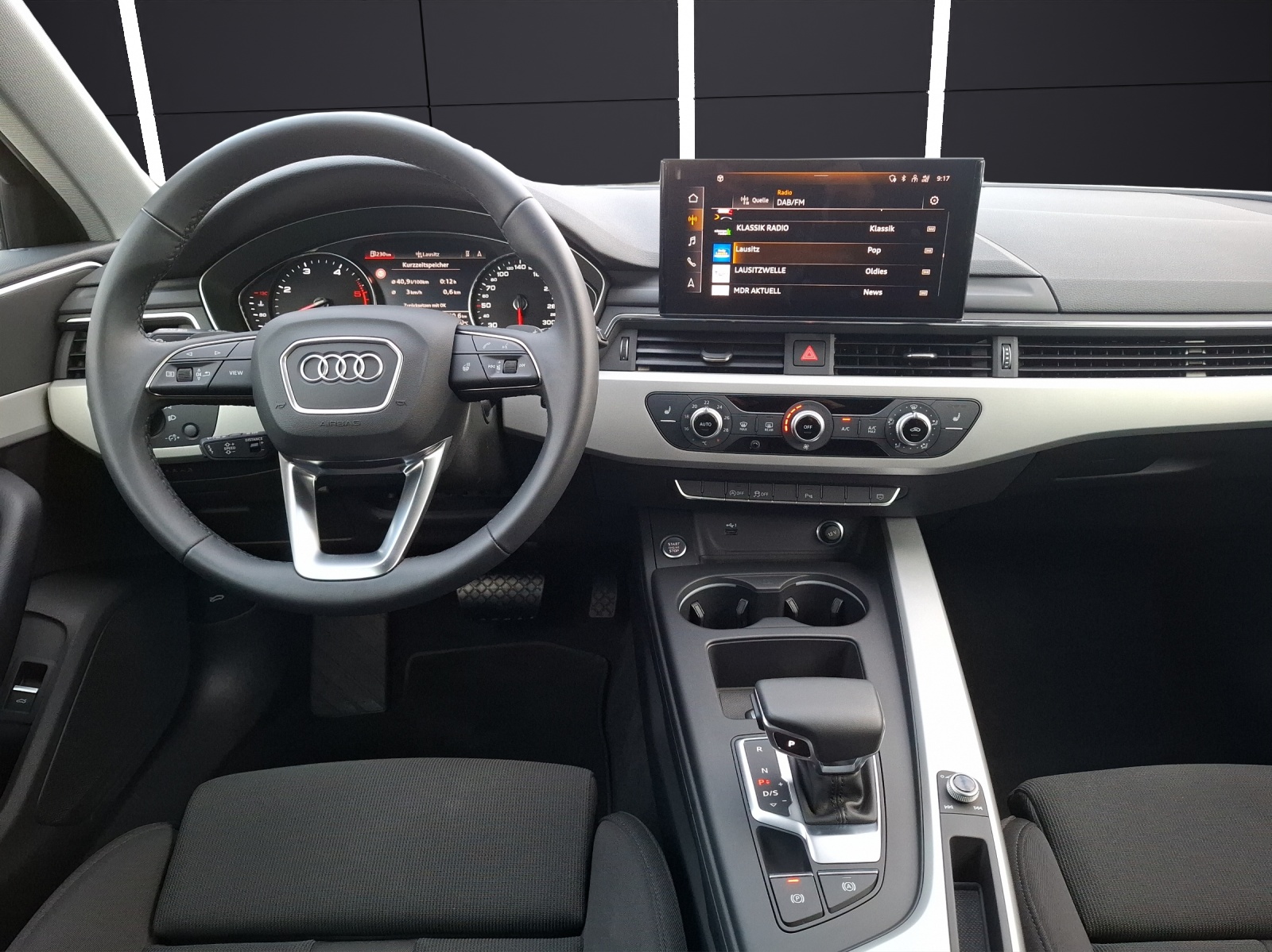 Fahrzeugabbildung Audi A4 Avant 35 TDI S-line S-tronic Matrix Navi ACC SH 18