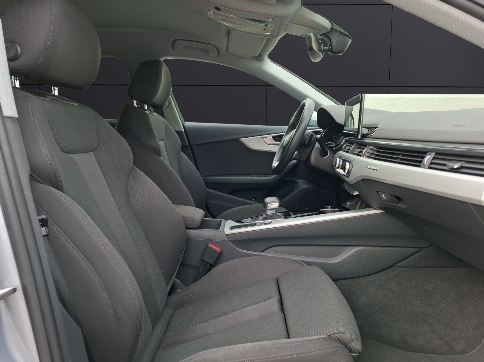 Fahrzeugabbildung Audi A4 Avant 40 TDI quattro S-tronic AHK Navi ACC PDC SH