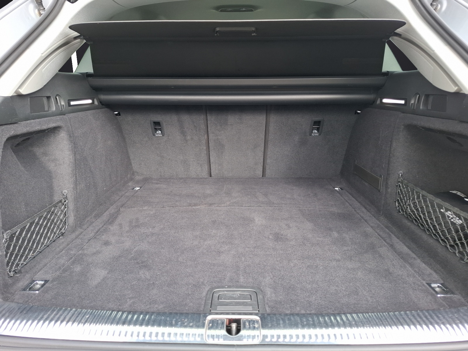 Fahrzeugabbildung Audi A4 Avant 40 TDI quattro S-tronic AHK Navi ACC PDC SH