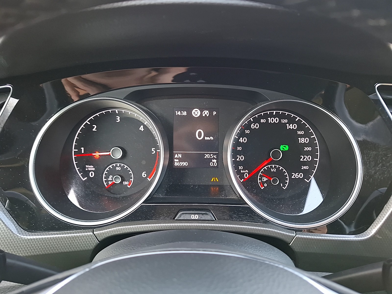 Fahrzeugabbildung Volkswagen Touran TDI IQ.Drive DSG Standhzg. AHK 7-Si Navi ACC RFK SH