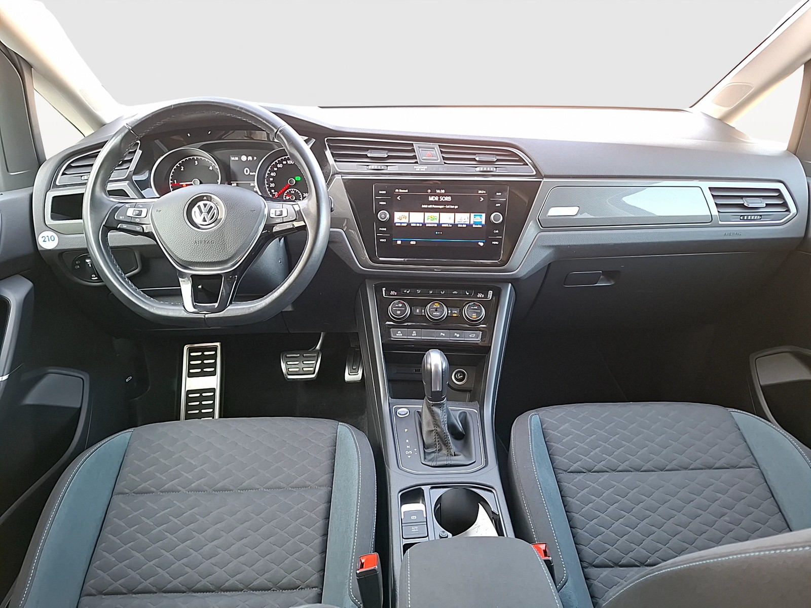 Fahrzeugabbildung Volkswagen Touran TDI IQ.Drive DSG Standhzg. AHK 7-Si Navi ACC RFK SH