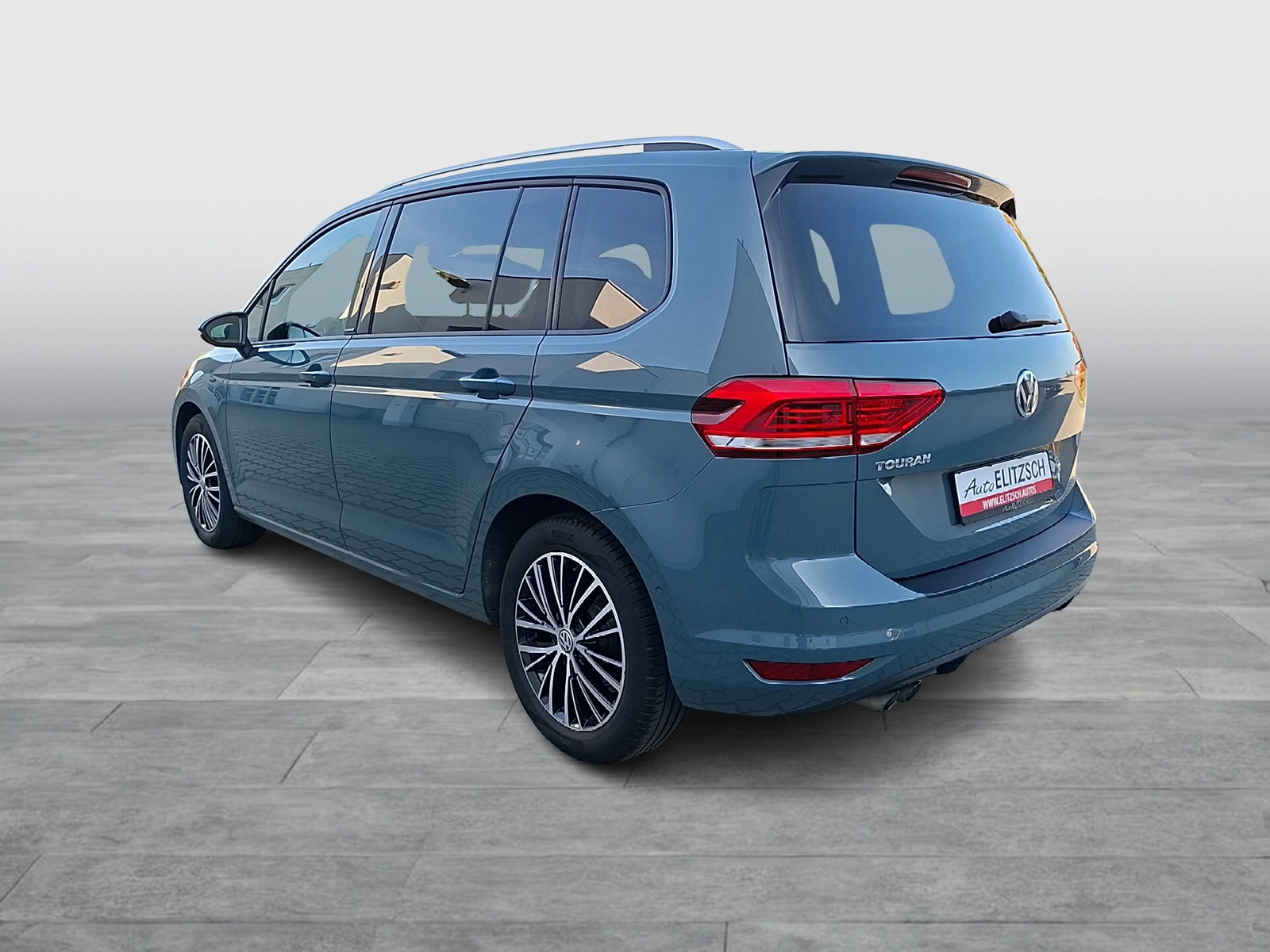 Fahrzeugabbildung Volkswagen Touran TDI IQ.Drive DSG Standhzg. AHK 7-Si Navi ACC RFK SH