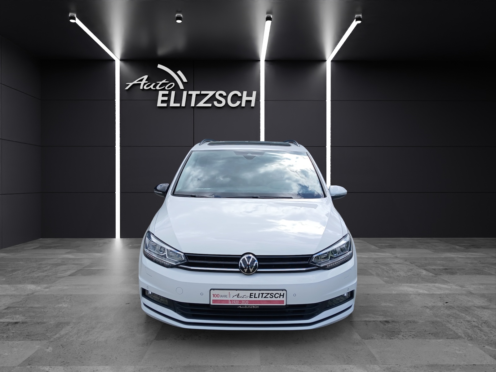 Fahrzeugabbildung Volkswagen Touran TDI Highline DSG AHK Pano Kamera