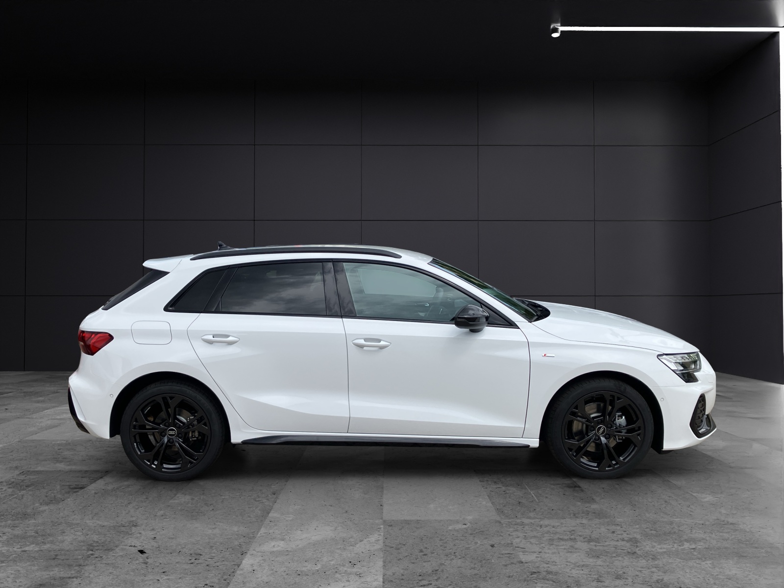 Fahrzeugabbildung Audi Audi A3 Sportback S line TFSI e 150 kW S tronic LED DAB MMI ACC