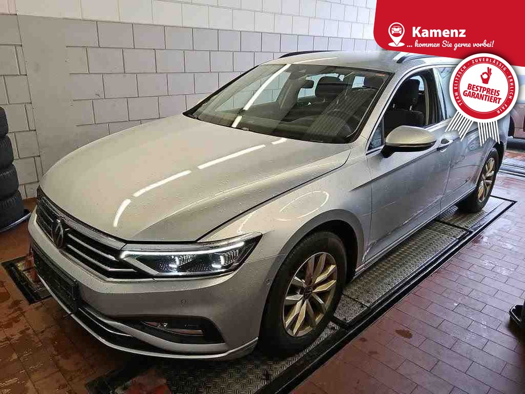Volkswagen Passat Variant TDI Business DSG Matrix AHK Navi AID ACC RFK SH