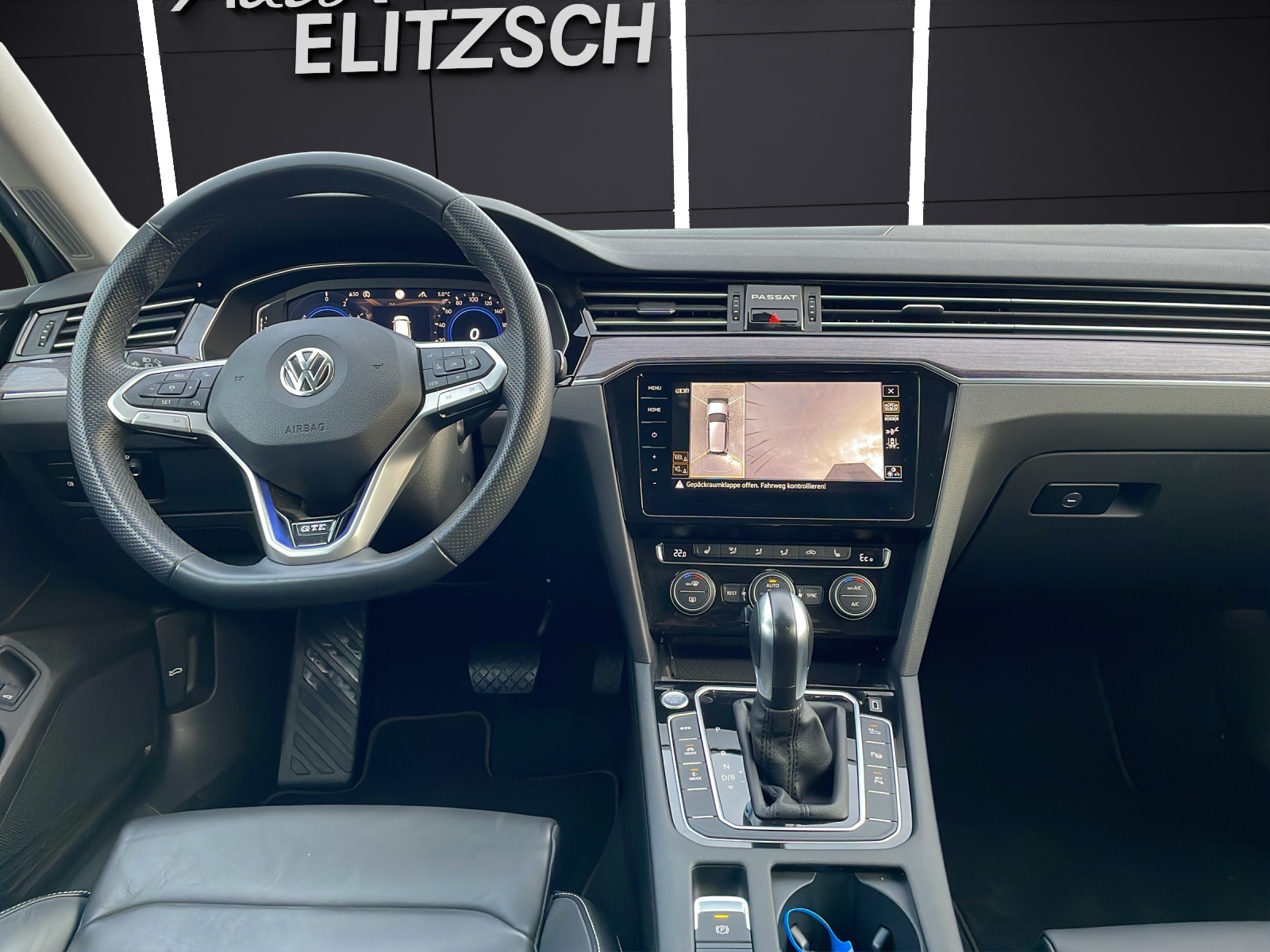 Fahrzeugabbildung Volkswagen Passat Variant GTE DSG IQ.Light ACC SH HuD 360° Ambiente Navi