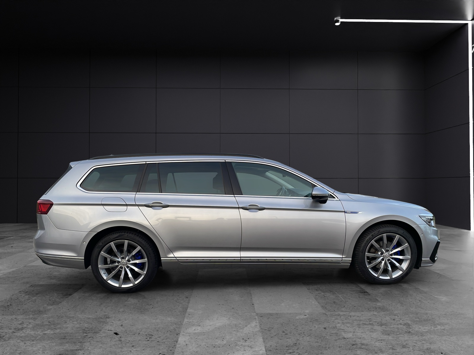 Fahrzeugabbildung Volkswagen Passat Variant GTE DSG IQ.Light ACC SH HuD 360° Ambiente Navi