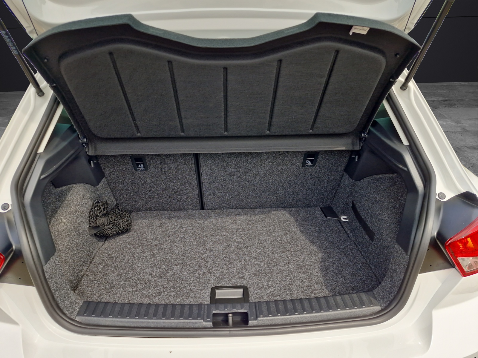 Fahrzeugabbildung SEAT Ibiza Road Edition 1.0 TSI LED KAMERA KLIMA NAVI
