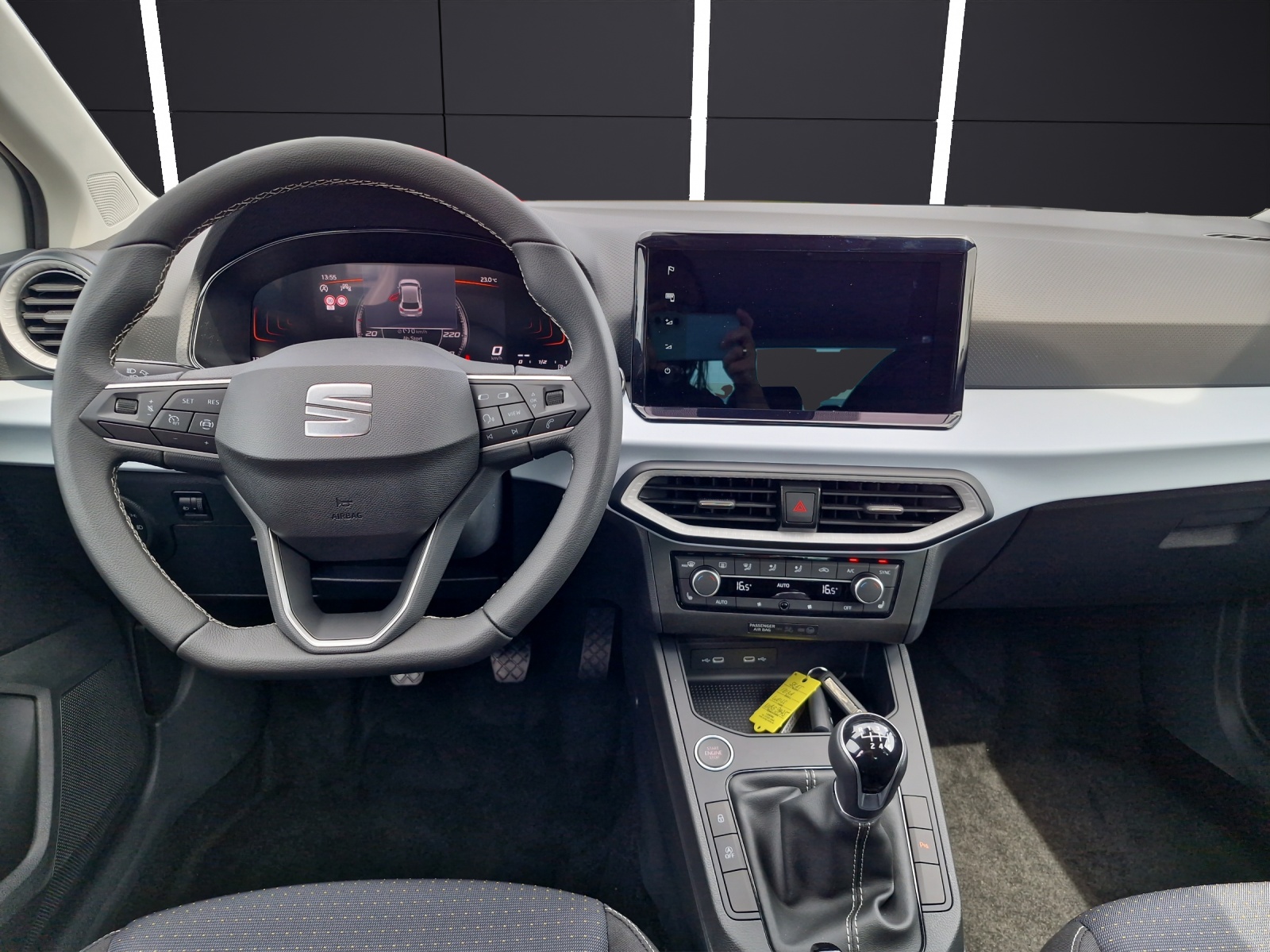 Fahrzeugabbildung SEAT Ibiza Road Edition 1.0 TSI LED KAMERA KLIMA NAVI
