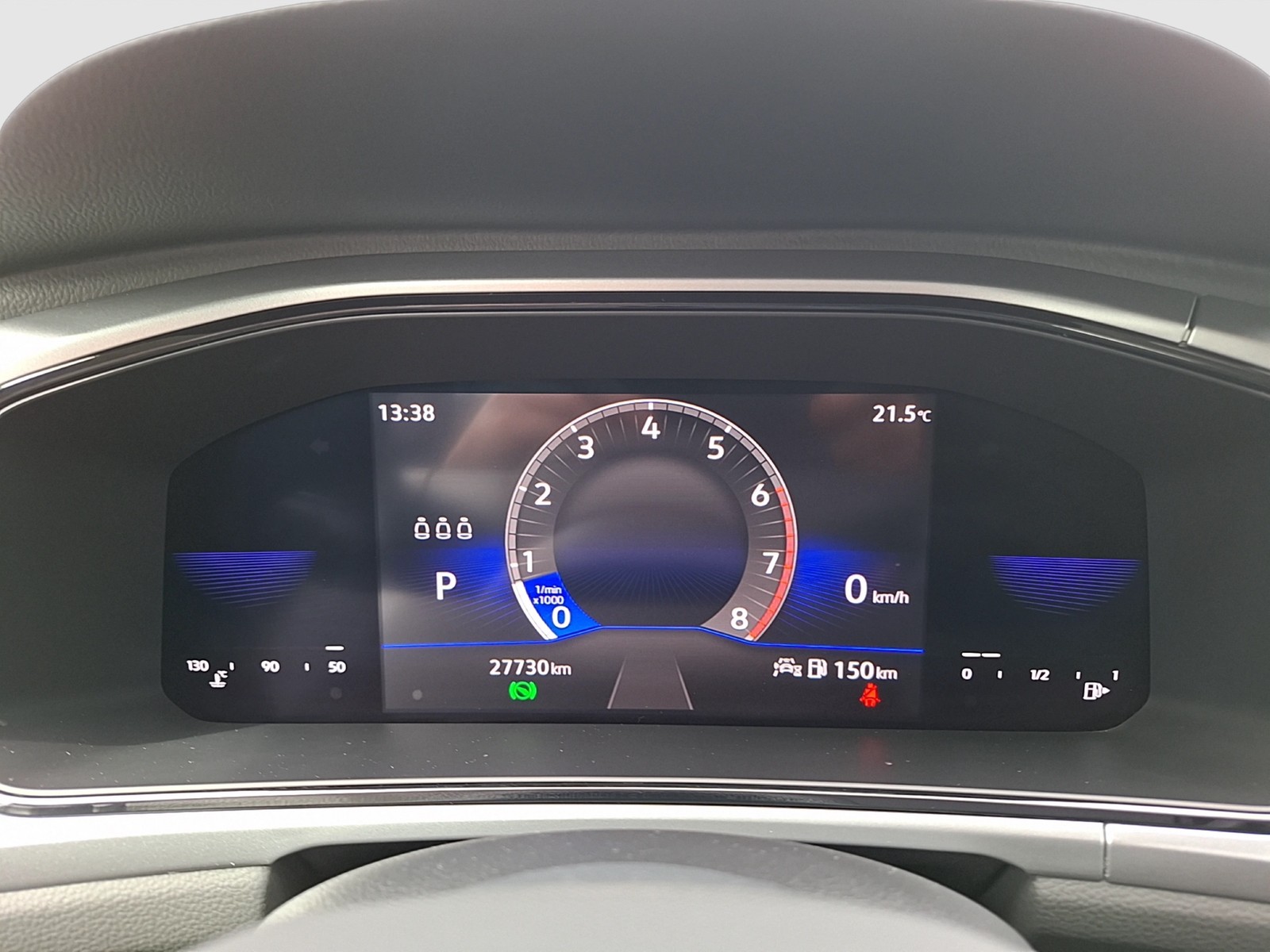 Fahrzeugabbildung Volkswagen T-Roc TSI Life DSG LEDplus CarPlay AID ACC Park-Assist SH