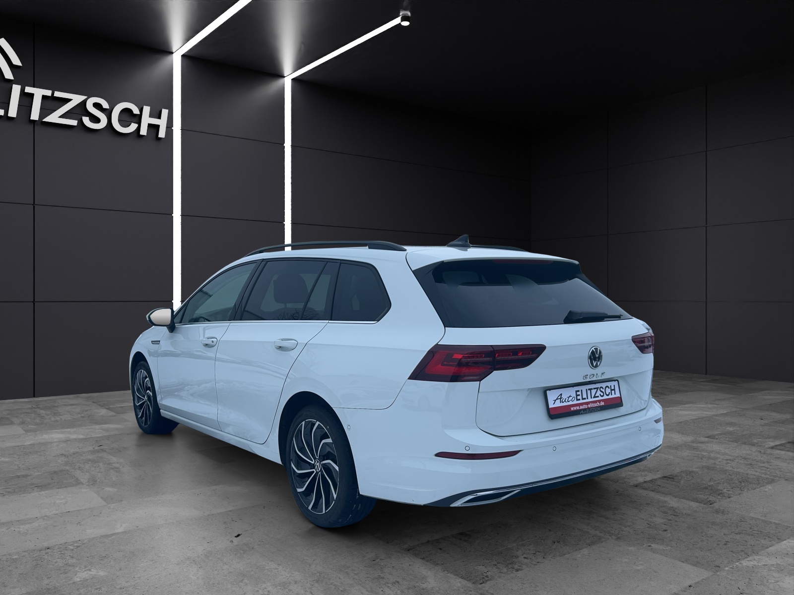 Fahrzeugabbildung Volkswagen Golf VIII Variant Style TDI DSG IQ.Light ACC SH HuD RearView WeConnect Navi Klima