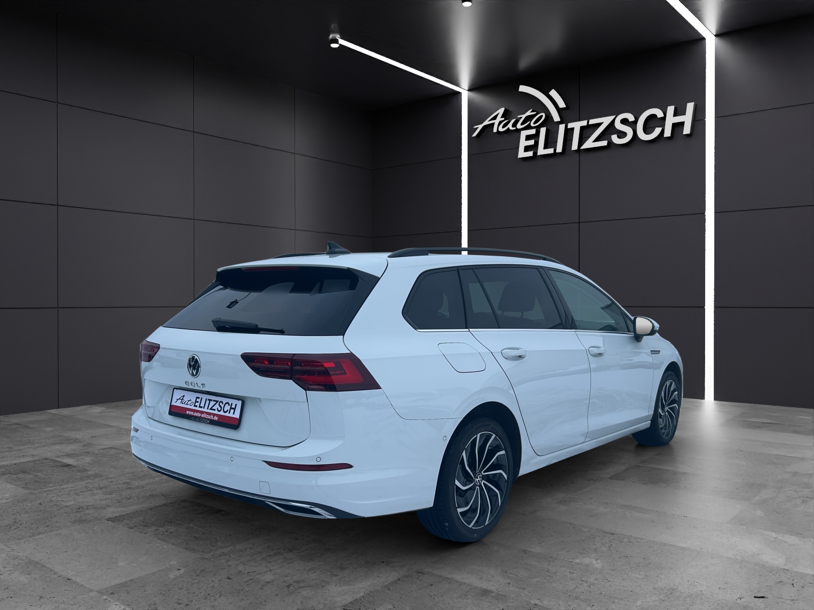 Fahrzeugabbildung Volkswagen Golf VIII Variant Style TDI DSG IQ.Light ACC SH HuD RearView WeConnect Navi Klima