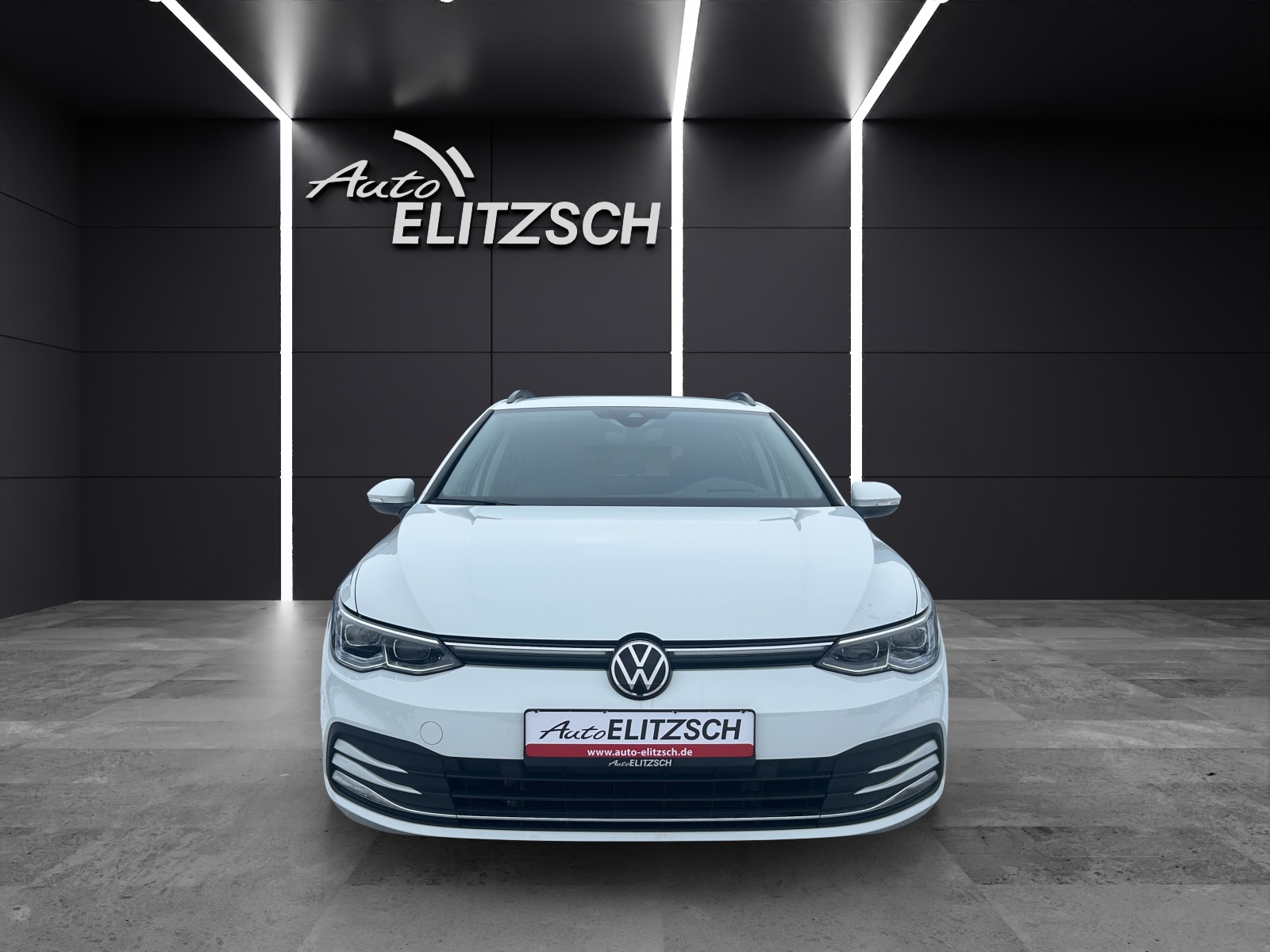 Fahrzeugabbildung Volkswagen Golf VIII Variant Style TDI DSG IQ.Light ACC SH HuD RearView WeConnect Navi Klima