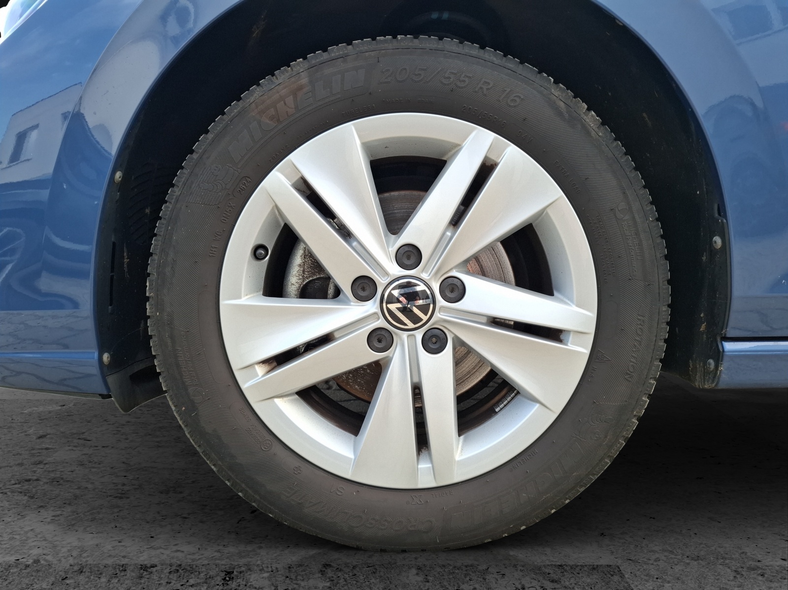 Fahrzeugabbildung Volkswagen Golf VIII Variant TSI Life Standhzg. LED Navi AID ACC RFK SH LM