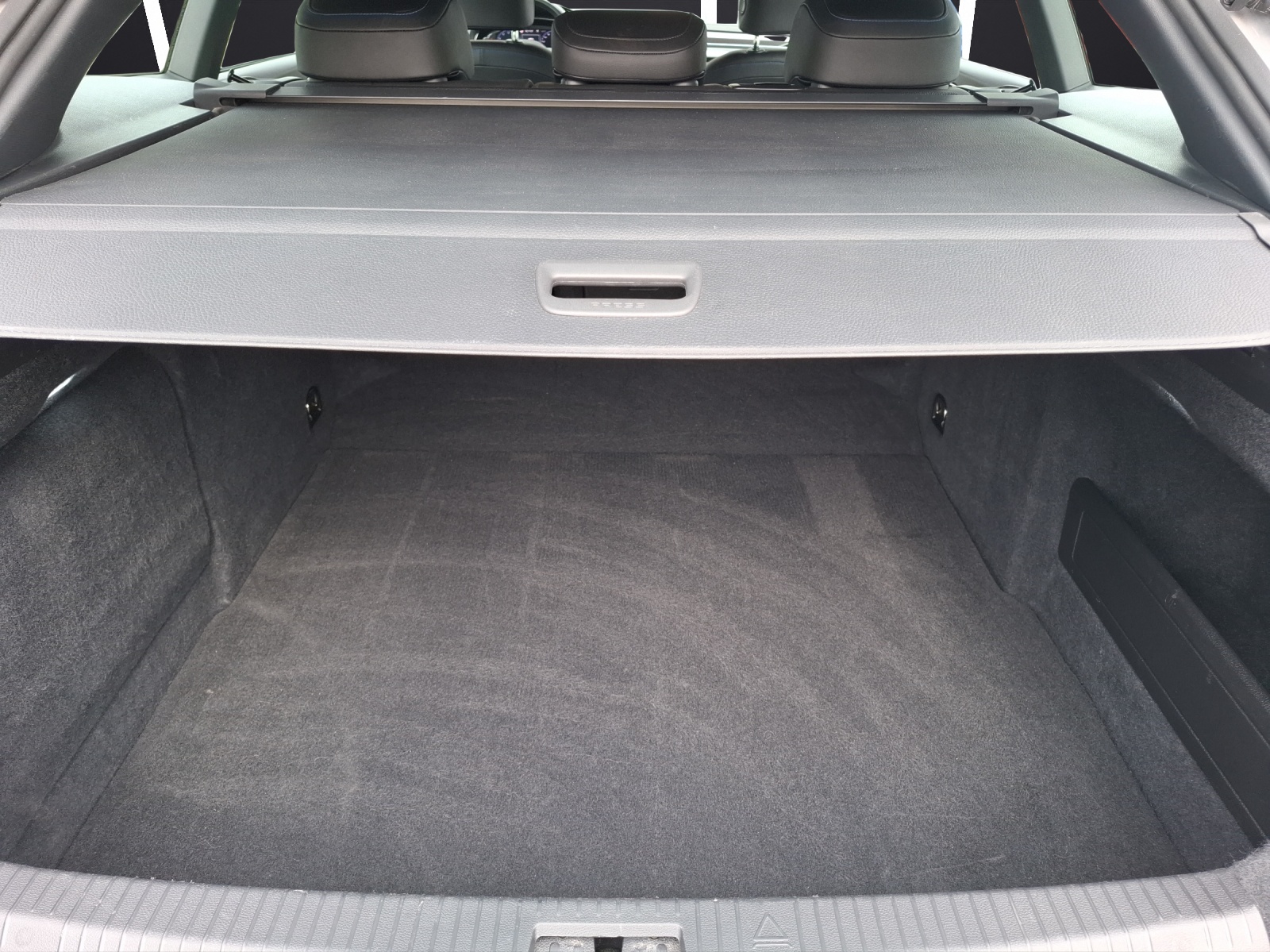 Fahrzeugabbildung Volkswagen Arteon SB R DSG 4M LED Navi AID ACC RFK Harman SH