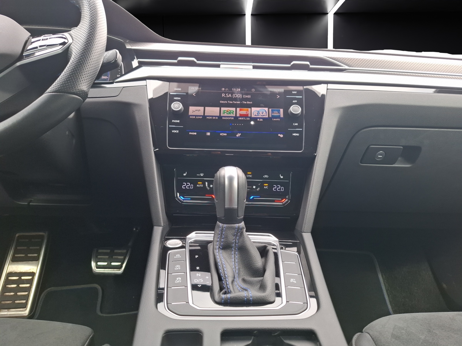 Fahrzeugabbildung Volkswagen Arteon SB R DSG 4M LED Navi AID ACC RFK Harman SH