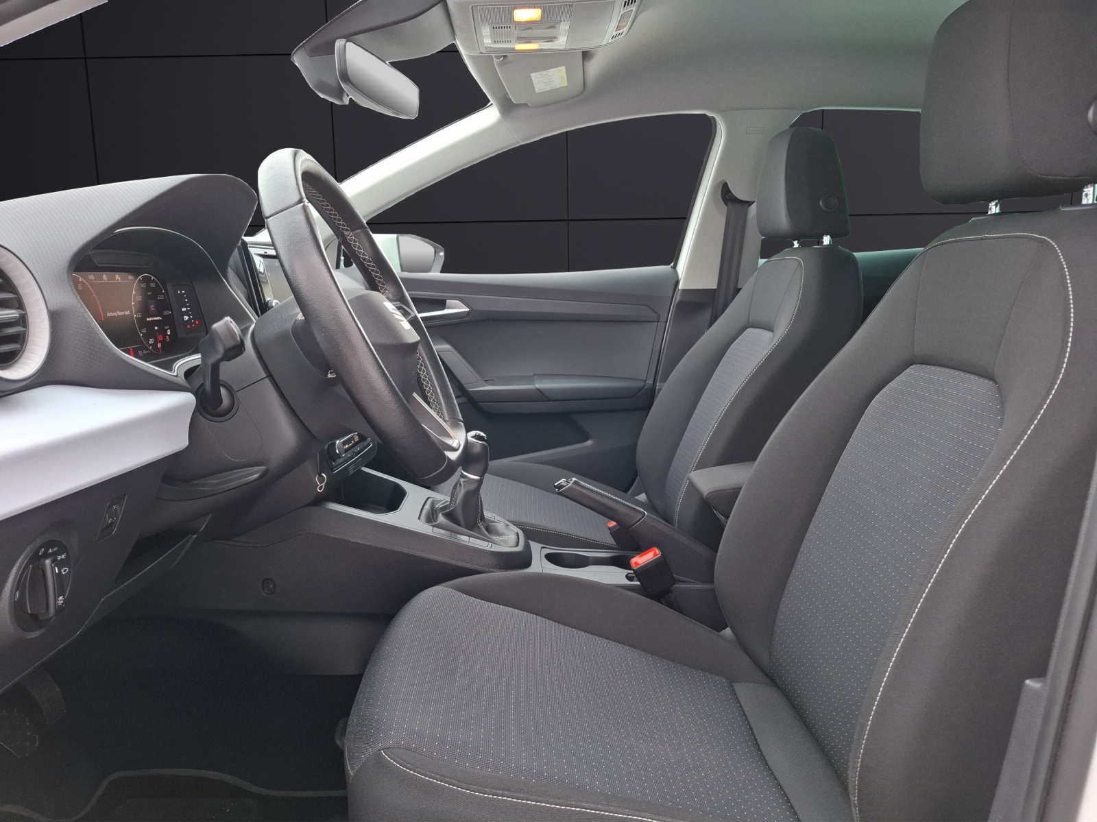 Fahrzeugabbildung SEAT Ibiza TSI Style LED AID GRA RFK SH LM