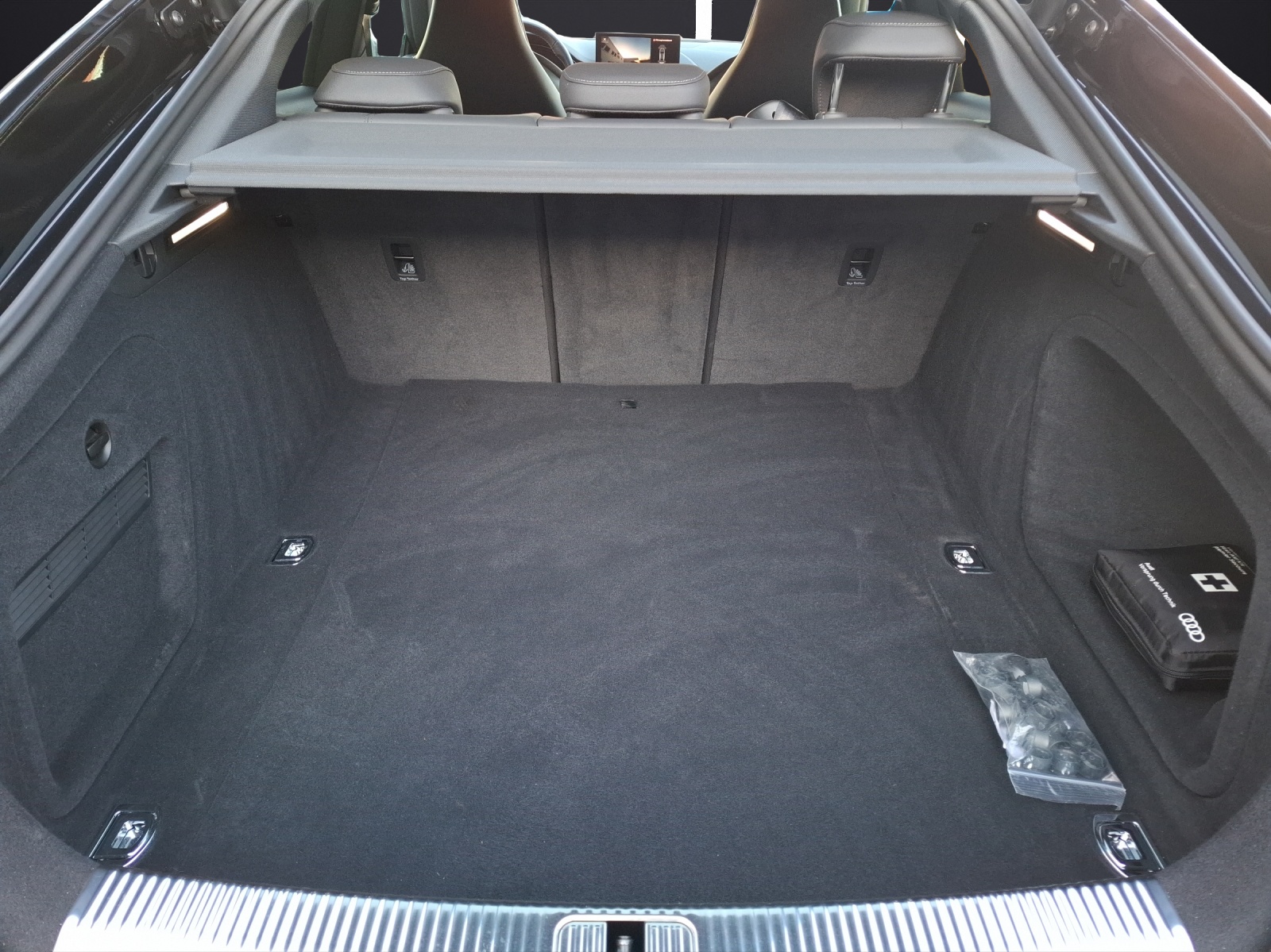 Fahrzeugabbildung Audi S5 Sportback TDI quattro S-tronic Matrix Navi S-Sitze AVC ACC RFK SHZ 20