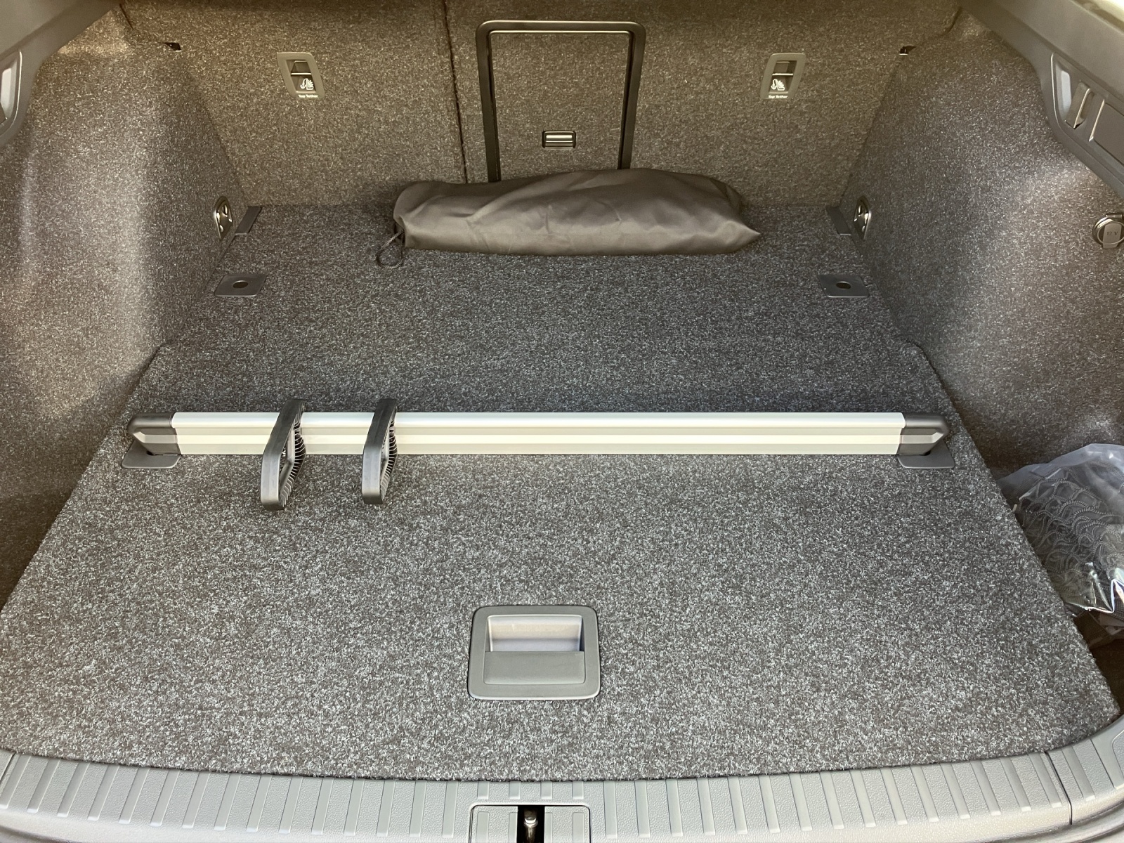 Fahrzeugabbildung SKODA Octavia Combi 2.0 TDI Selection LED-Scheinwerfer, Audi virtual Cockpit, Navi